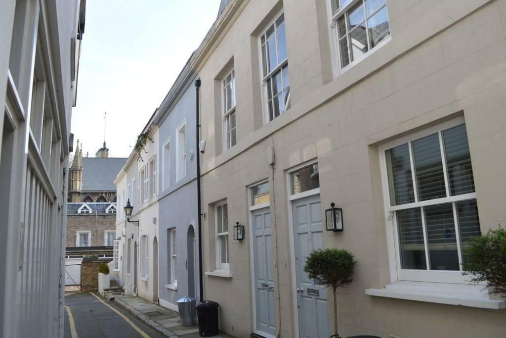 Gregory Place * Londra