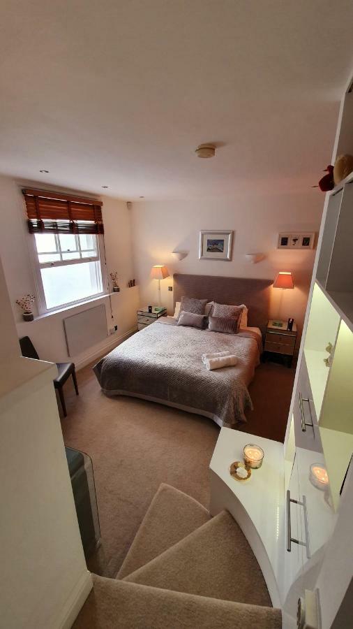 Apartment Gregory Place London